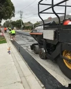 Roadgrid Reduces Road Cracking